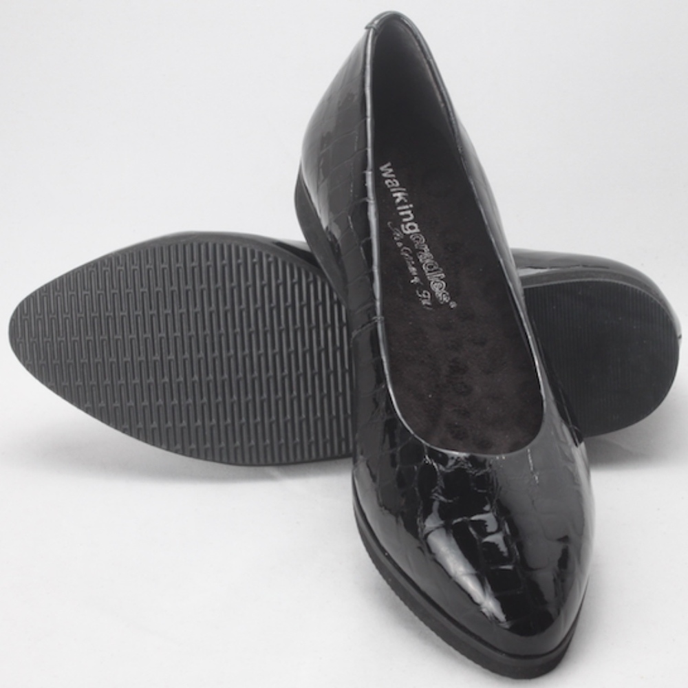 NWOT!  Walking Cradles Black Patent Reptile Print